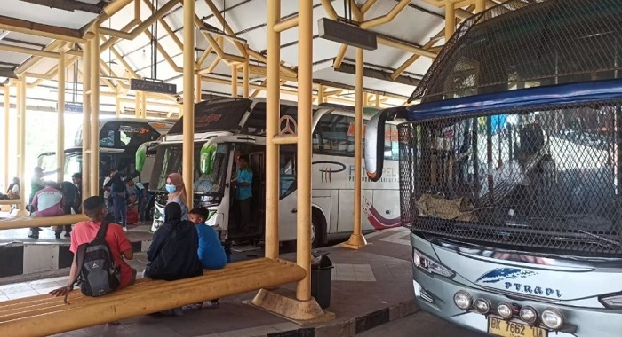 Terminal BRPS Mulai Diramaikan Arus Penumpang Mudik