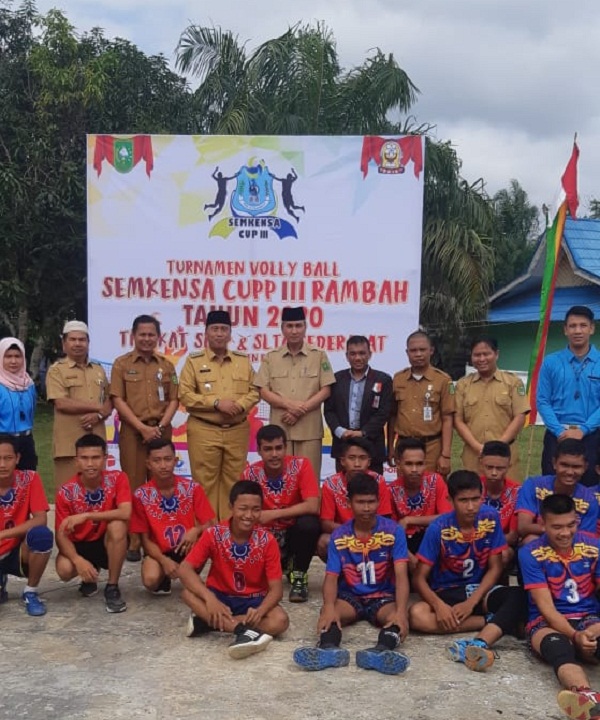 63 Club Volly Ball Berlaga di Hari Ulang Tahun SMK Negeri 1 Rambah-Rohul