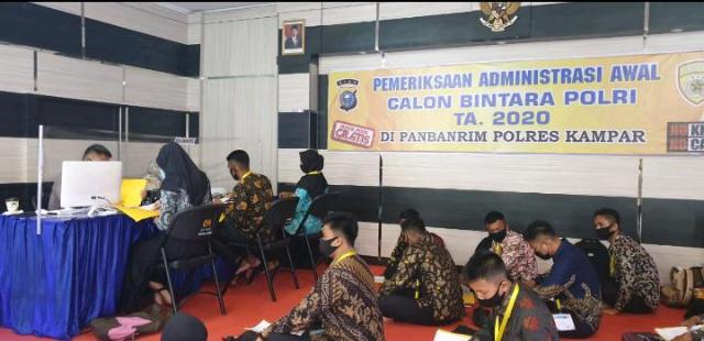 Panbanrim Polres Kampar Lakukan Pemeriksaan Administrasi untuk Seleksi Bintara Polri T.A. 2020