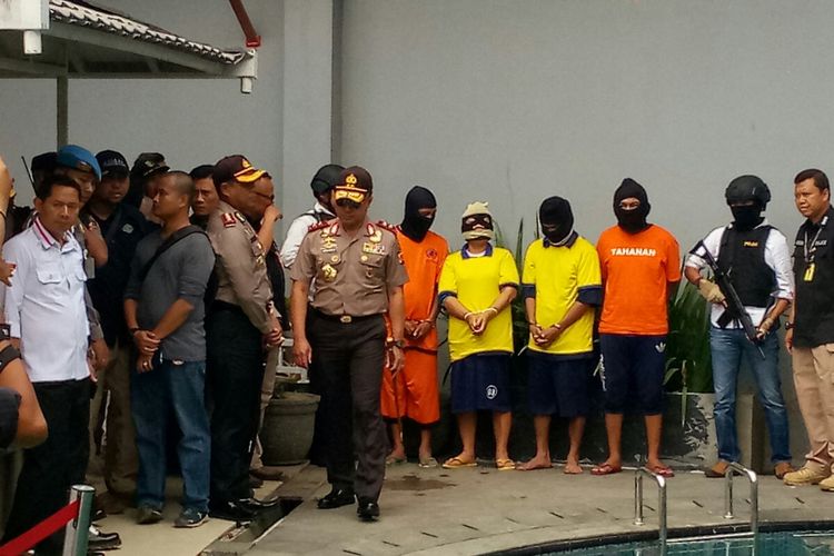NGERI...Gara-gara Miras Oploson, Korban Tewas Capai 112 Orang