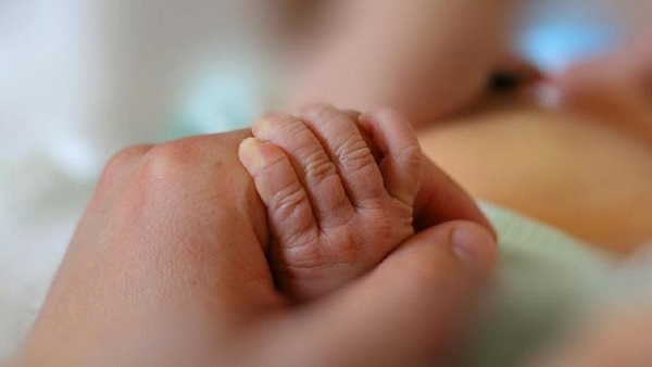 ASTAGA...Penuh Bercah Darah, Bayi Laki-laki Ditemukan Tewas di Ember Tumpukan Baju Siswi Pesantren