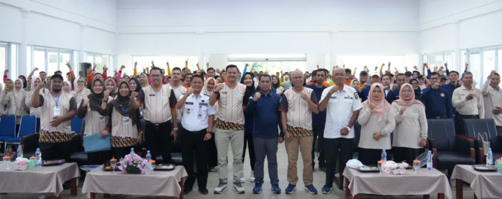 Semarak Hardiknas 2026 di Kuansing, Sekda Wakili Bupati Buka Lomba Senam Narosa Tingkat Kabupaten