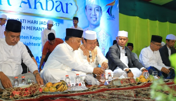 Sambut HUT Meranti ke-17, Ribuan Warga Padati Tablig Akbar Bersama Ustaz Das'at Latif