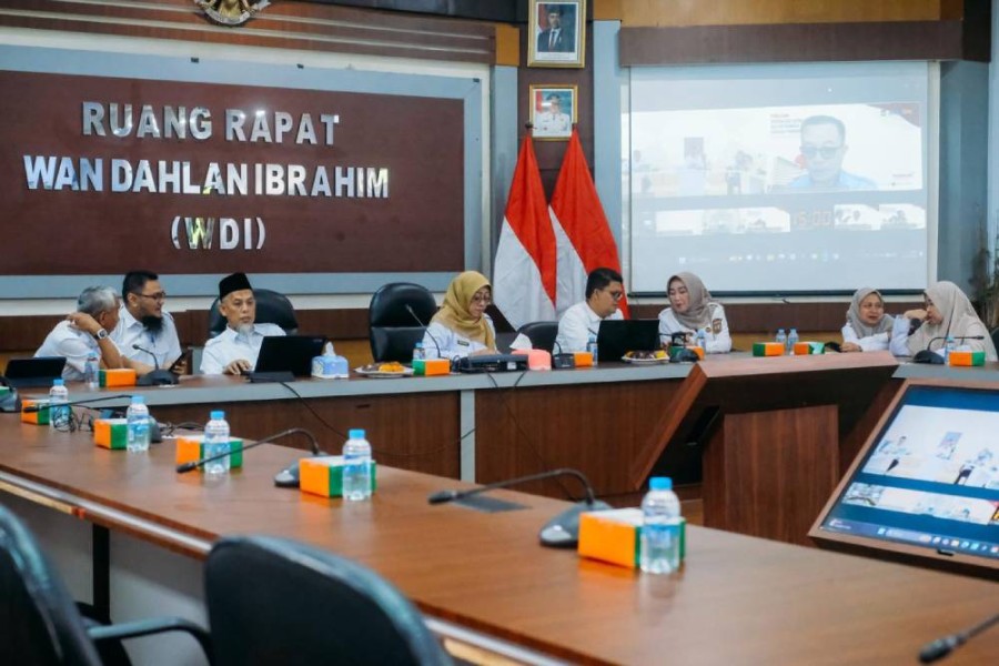 Wali Kota Dumai Ikuti Presentasi Kinerja Penurunan Pengangguran