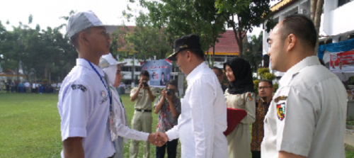 Dihadiri Ribuan Pelajar SMA, Firdaus dan Irvan Herman Resmikan Diklat Paskibra Kota Pekanbaru Angkatan XXIX
