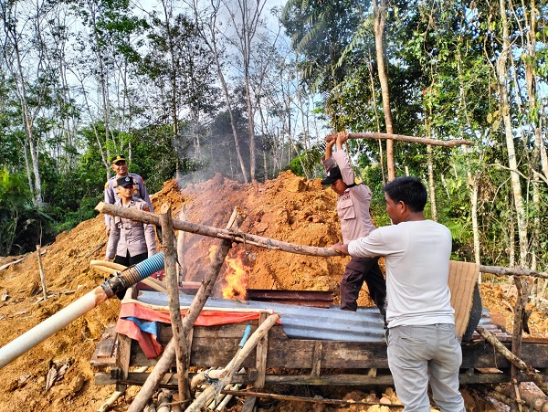 Polsek Hulu Kuantan Tertibkan Aktivitas Peti di Desa Koto Kombu