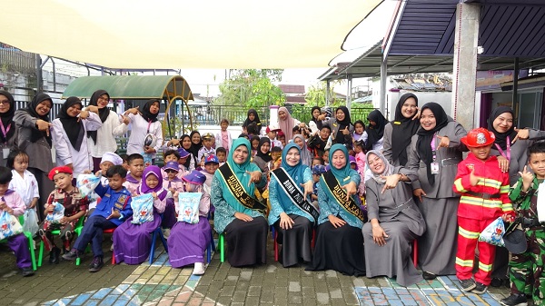 Kunjungi TK Viedu Inklusi, Bunda Santi Apresiasi Dedikasi Para Pendidik