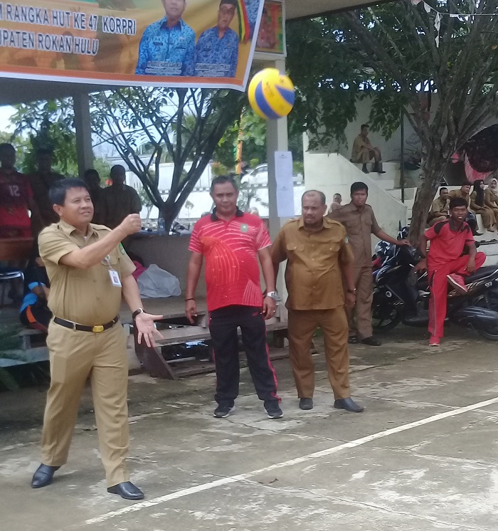 Sekda Rohul Buka Pertandingan HUT Korpri 2018