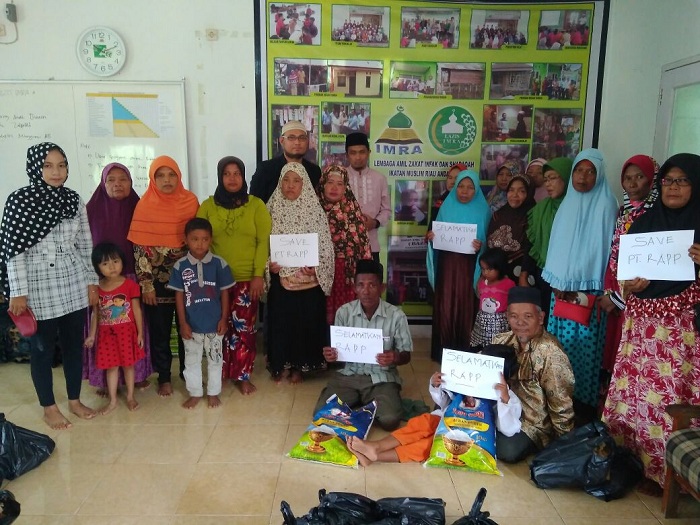 Lazis IMRA RAPP Bagikan Puluhan Sembako untuk Warga Pangkalan Kerinci
