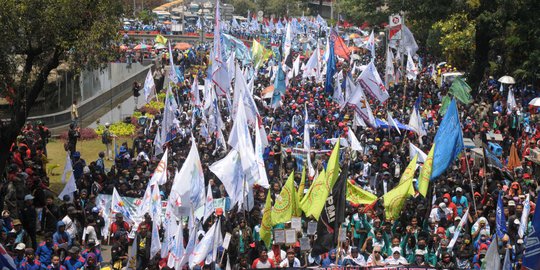 Puluhan Ribu Buruh Demo 30 April, KSBSI: Buruh Takut Corona, Tetapi Buruh Lebih Takut dengan Masa Depannya 