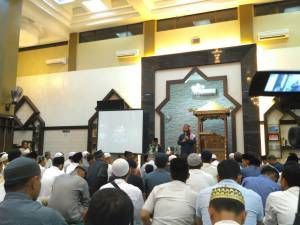 Masjid Al Falah Pekanbaru Hadirkan Imam Tarawih dari Palestina