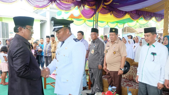 Bupati HM Wardan Lantik Kades Pekan Kamis