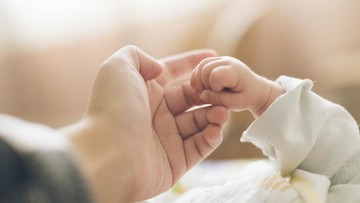 Pengakuan Orang Tua Bayi Dicat Silver Dibayar Rp20.000, ''Katanya Buat Beli Pampers dan Susu...''