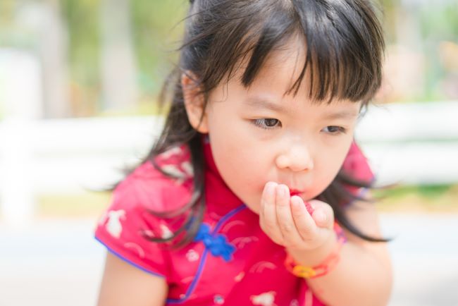 Penyebab Muntah pada Anak yang Perlu Mendapatkan Perhatian Lebih