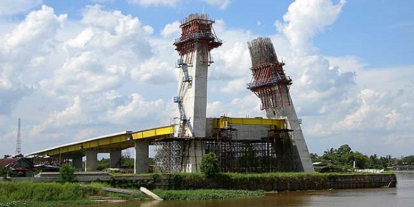 Lama Mangkrak, Sebelum  Dilanjutkan, Dinas PUPR  Cek Kelaikan Besi Terpasang Jembatan Siak IV