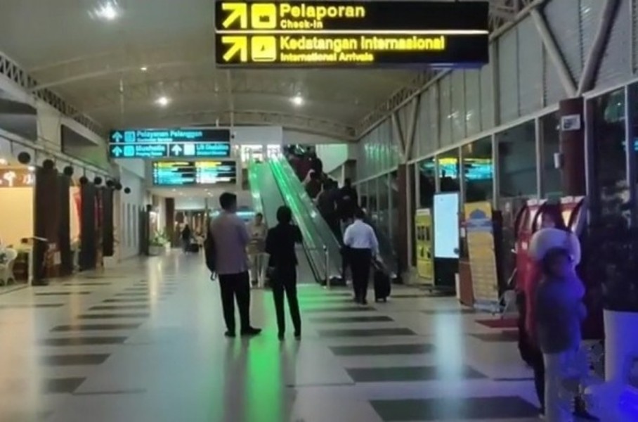 Meski Didera Kabut Asap, 57 Penerbangan di Bandara SSK II Pekanbaru Berjalan Aman hingga Selasa Malam