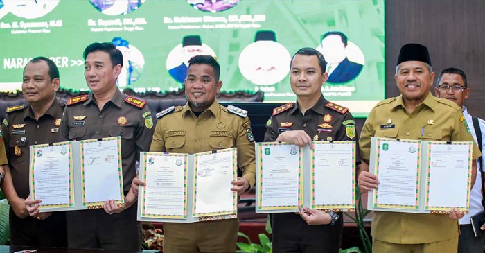 Dukung Kesejahteraan Petani Sawit, Bupati Siak Tandatangani Kesepahaman Dukungan Program Jaga Zapin