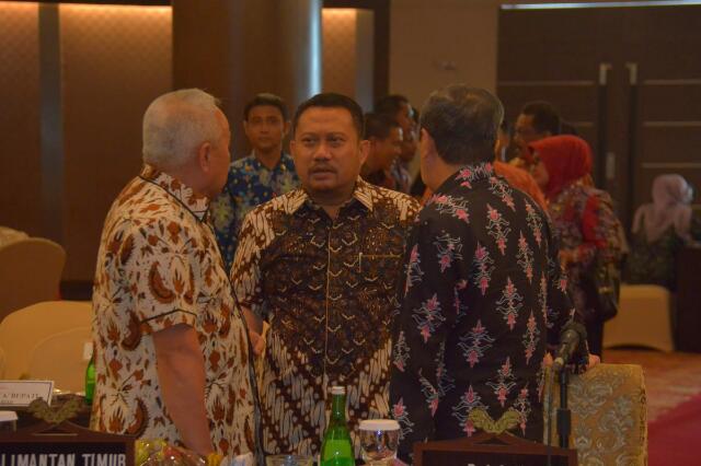 Bupati Kampar Hadiri Pertemuan dengan 18 Gubernur Terkait DBH Sawit