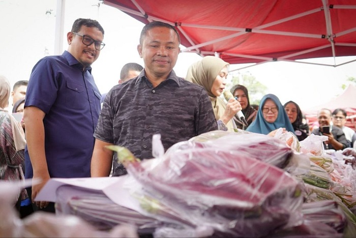 Stabilisasi Harga, Gubri Abdul Wahid Resmikan Kios Pangan Kebangsaan