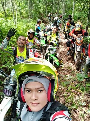 Rider-rider Cantik Ini Ikut Bersaing di Ajang Bhayangkara Ekstreme Jakjar 5