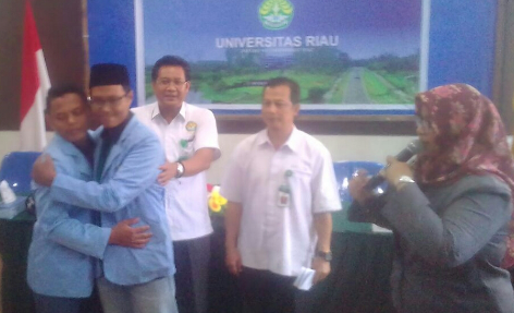 Ini Langkah-langkah Rektor Universitas Riau Dinginkan Perseteruan Fisipol-Teknik