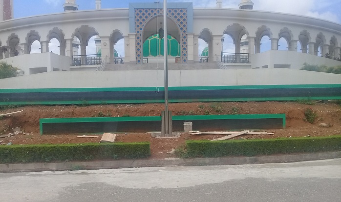 Plang Nama Masjid Agung Islamic Centre Rohul Tak Kunjung Selesai Dibuat, Badan Pengelola Bilang Begini 