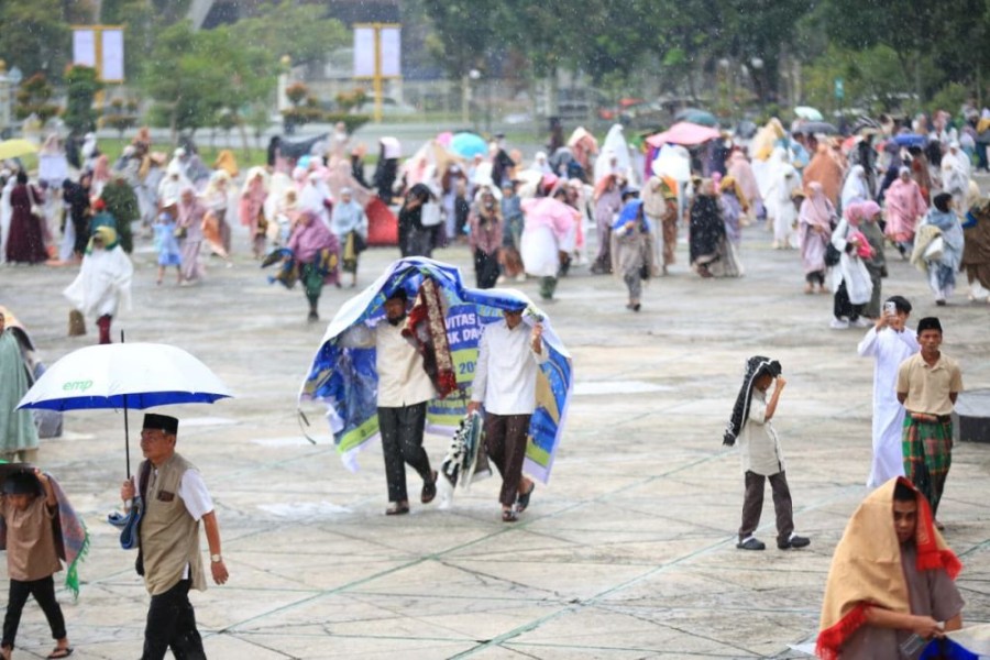 Kemenangan Sejati di Balik Hujan: Tentang Akhlak, Persaudaraan, dan Kedewasaan Jiwa