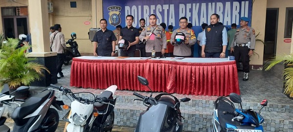 2 Anggota Geng Motor Ditangkap Polisi di Pekanbaru