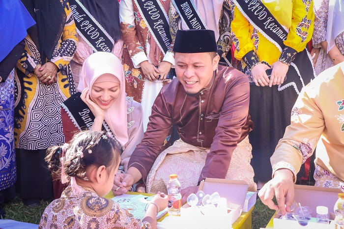 Walikota  Apresiasi Penyelenggaraan Membatik yang Ditaja IGTKI-PGRI Pekanbaru