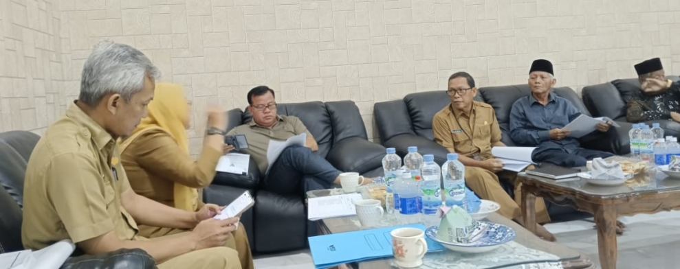 Sikapi Rekomendasi DPRD Kuansing, Bupati Pimpin Langsung Revisi Ranperda MHA