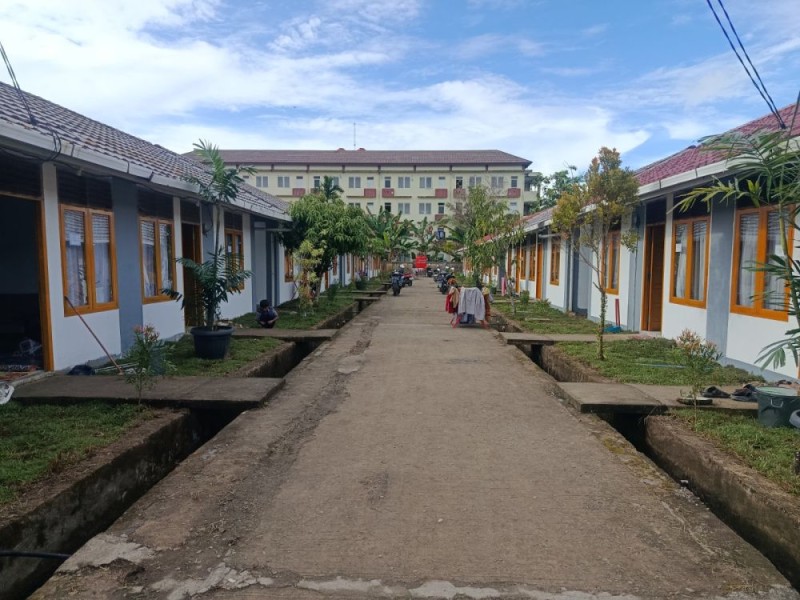 Pemerintah Siapkan Hunian Sementara bagi Pengungsi di Kota Padang