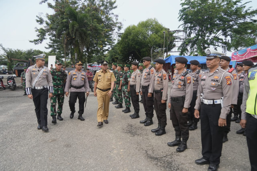 Bupati Dan Kapolres Gelar Apel Pengamanan Pacu Jalur Di Mapolsek Kuantan Tengah