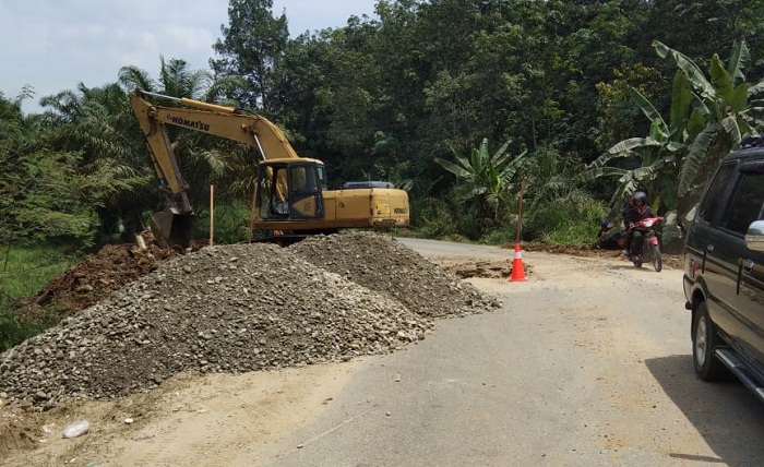 Pre-Cast Sudah Terpasang, PT BRJ Kebut Pemeliharaan Jalan Provinsi Riau- SP Kumu-Kota Tengah