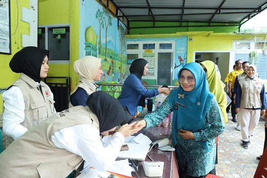 Apresiasi Baksos Pemeriksaan Kandungan Gratis, Bunda Katerina : Ini Penting Bagi Kesehatan Ibu dan Anak