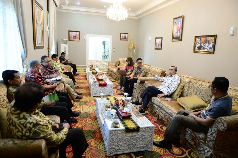 Bersama IDI dan PPNI, Gubri Bahas Tambahan Tenaga Medis untuk Tangani Pasien Corona