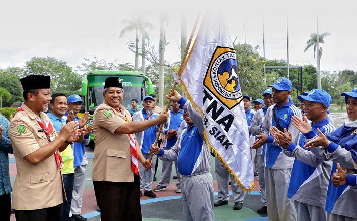 Bupati Siak Alfedri Lepas Kontingen PENAS KTNA ke Kota Padang