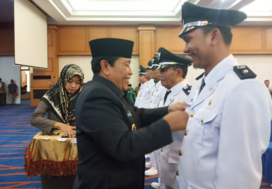 Bupati Rohul Sukiman Lantik 9 Kades Hasil Pilkades Serentak 2018