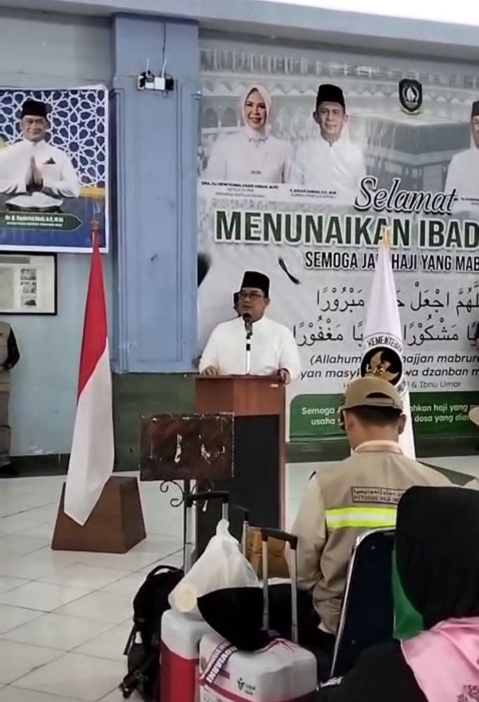 Sekdaprov Riau Lepas 438 JCH Kloter Pertama Asal Pekanbaru Menuju Tanah Suci