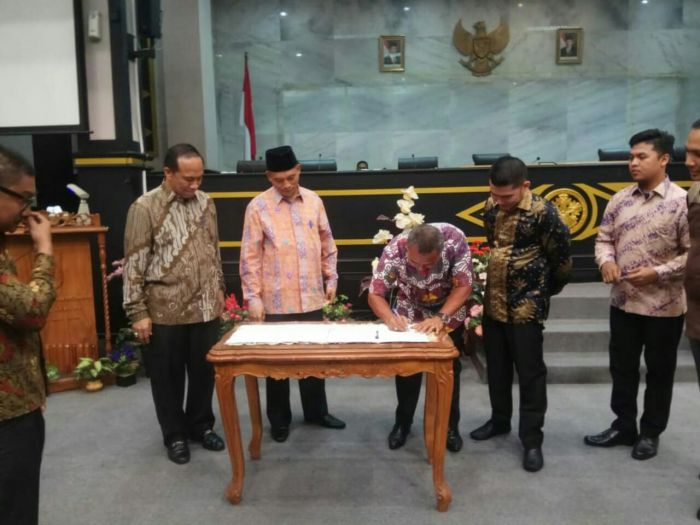 Pemko dan DPRD Pekanbaru Sepakati APBD-P 2018 Rp2,67 Triliun