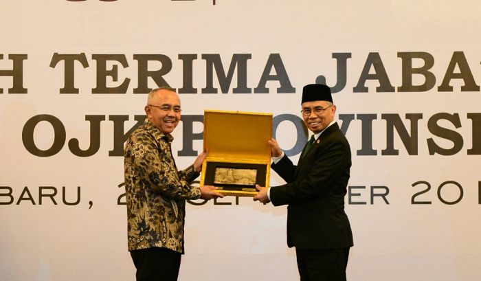 SERTIJAB... Gantikan Nurdin Subandi, Yusri Resmi Jabat Kepala OJK Riau