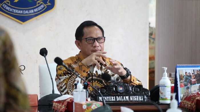 Mendagri Instruksikan Kepala Daerah Berlakukan Larangan Mudik