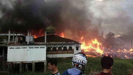 Subhanallah... 15 Bangunan di Sekitarnya Ludes Terbakar,  Masjid Alhuda Kampung Bandar Selamat dari Api...