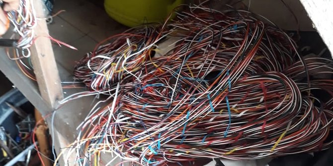 MALING TOLOL... Kabel Telkom Seharga Rp 11 Juta Ini Cuma Dijual Rp 50.000, Masuk Penjara Pula 