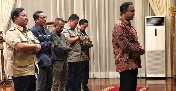 Prabowo: Selama Ini Saya tak Mau Jadi Imam Salat Karena Banyak yang Lebih Pantas, Lagian untuk Apa Saya Pura-pura?