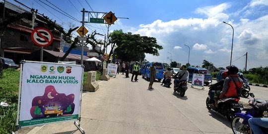 'Kalau Saya di Jakarta Terus Saya Bisa Kelaparan Pak, Bapak Mau Tanggung Jawab?, Cerita Polisi yang Terpaksa Izinkan Pemudik Lewat