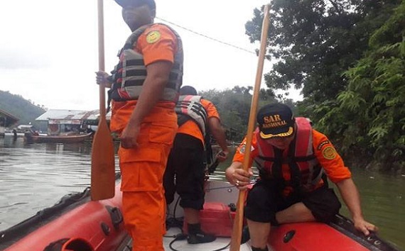 Pulang Menderes Karet, Petani XIII Koto Kampar Dilaporkan Hilang Setelah Kapalnya Terbalik