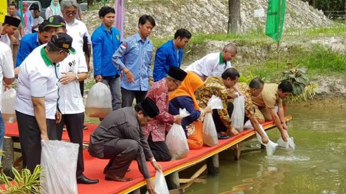 Rektor Bertekad Jadikan UIR Sebagai Pusat Benih Ikan Baung Bersertifikasi di Asia Tenggara