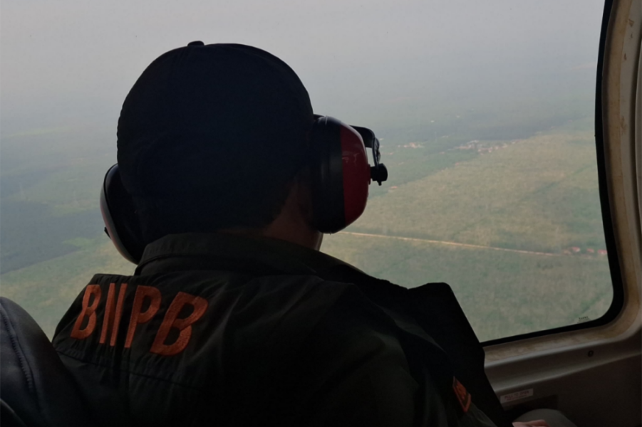 Operasi Udara Padamkan Karhutla di Rokan Hulu Terus Berlanjut