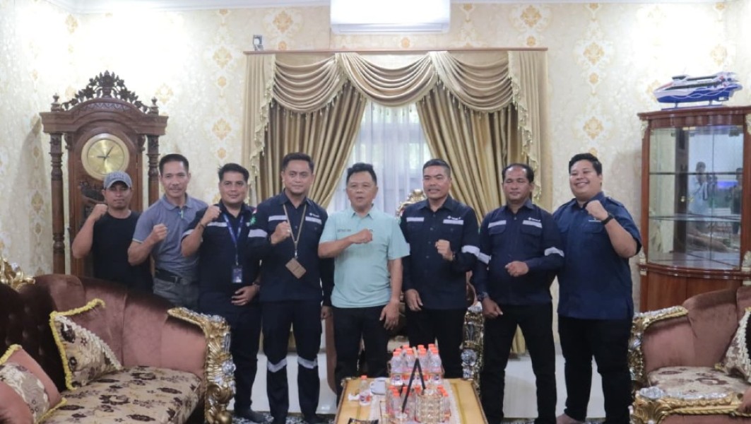 PT. Timah Serahkan Bantuan 13 Ekor Sapi Kurban Untuk Masyarakat di wilayah  Operasional Kerjanya