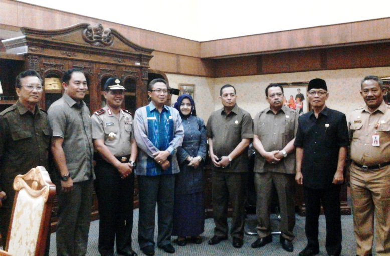 Kunjungan ke DPRD, Kapolda Janji Tetap Usut Kasus 33 Perusahaan Bermasalah di Riau